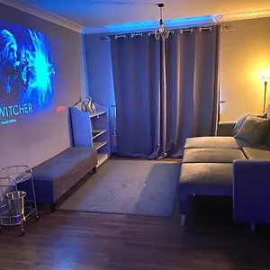 Lovely, Two Bedroom Central Location Apartment